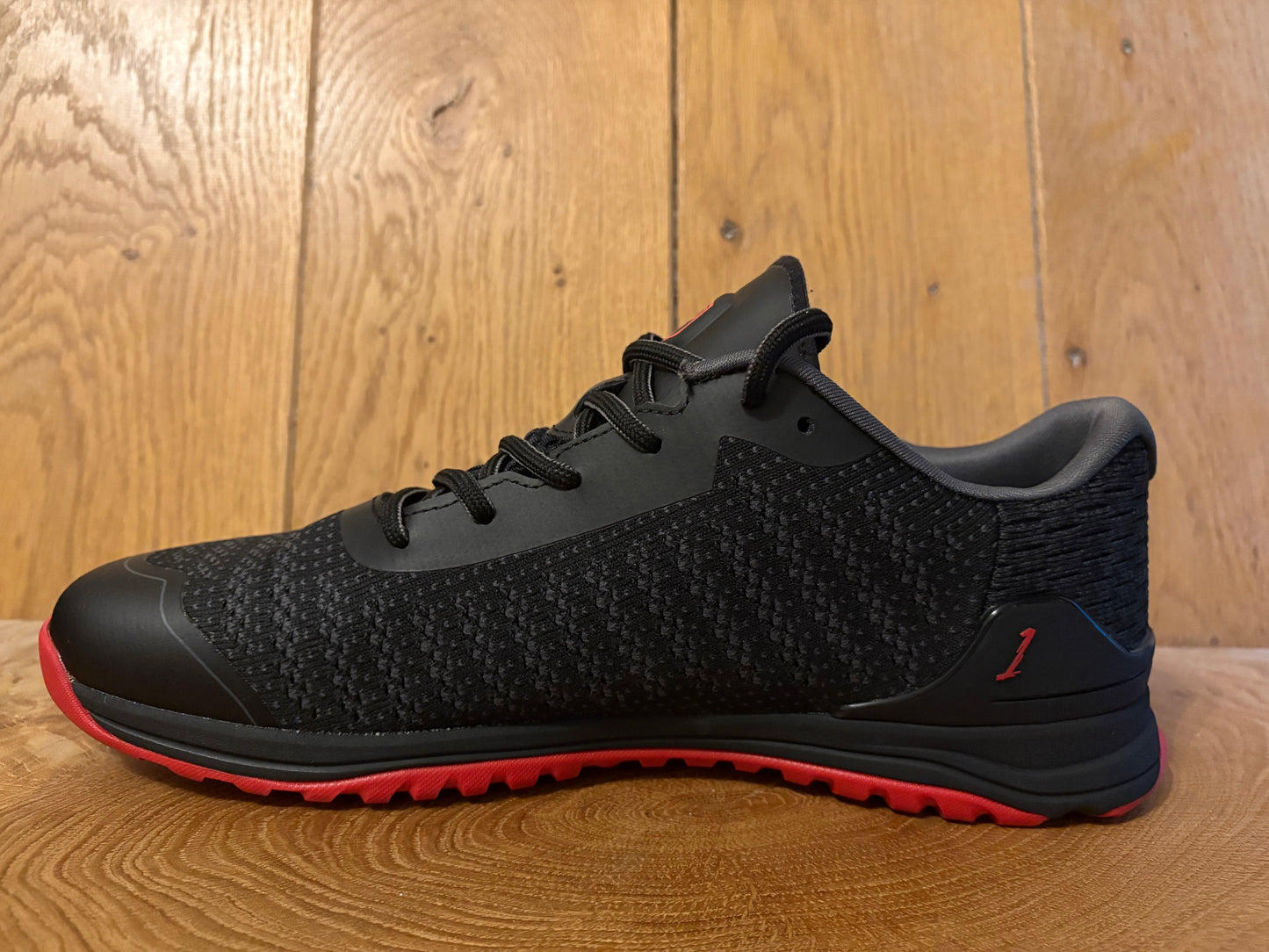 Born Primitive Savage 1 training shoe red/black Mens UK 11 new boxed