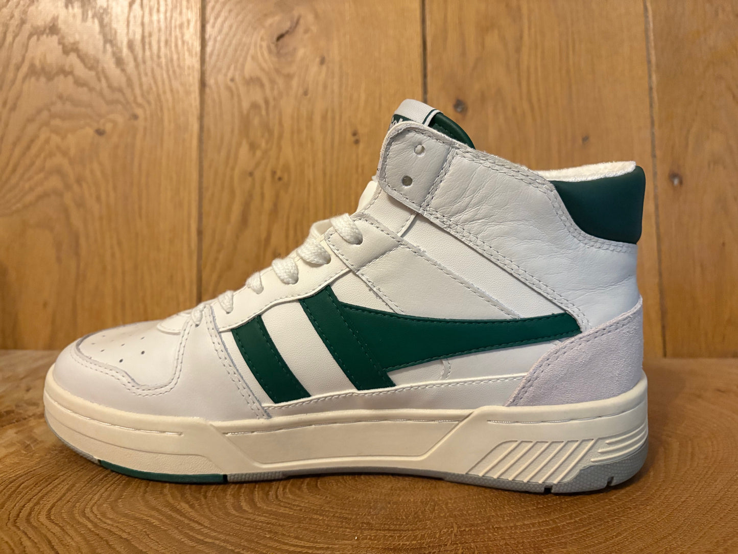 Gola authentic resale Allcourt cmb534 UK 7 Euro 41 high top shoe in white no box